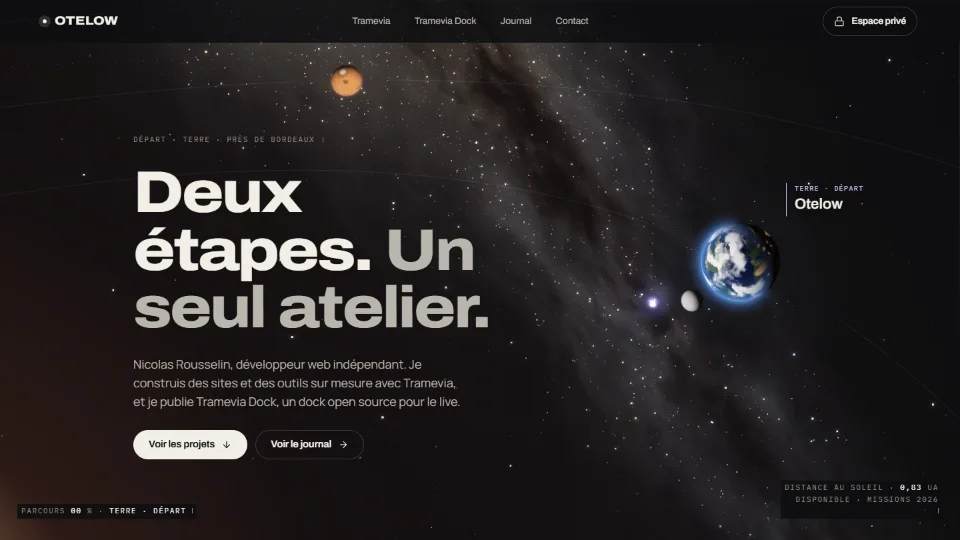 La page d’accueil d’otelow.com : la Terre, la Lune et Mars dans le système solaire